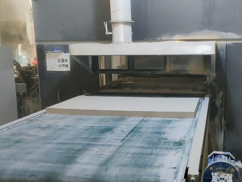 microporous board molding method_1